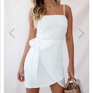 White blossom back-not wrap dress